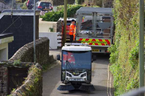 07 April 2020 - 09-50-58 
A bit of trouble as a South Hams council truck found Above Town too narrow minded.
--------------------
SHDC road sweeping.